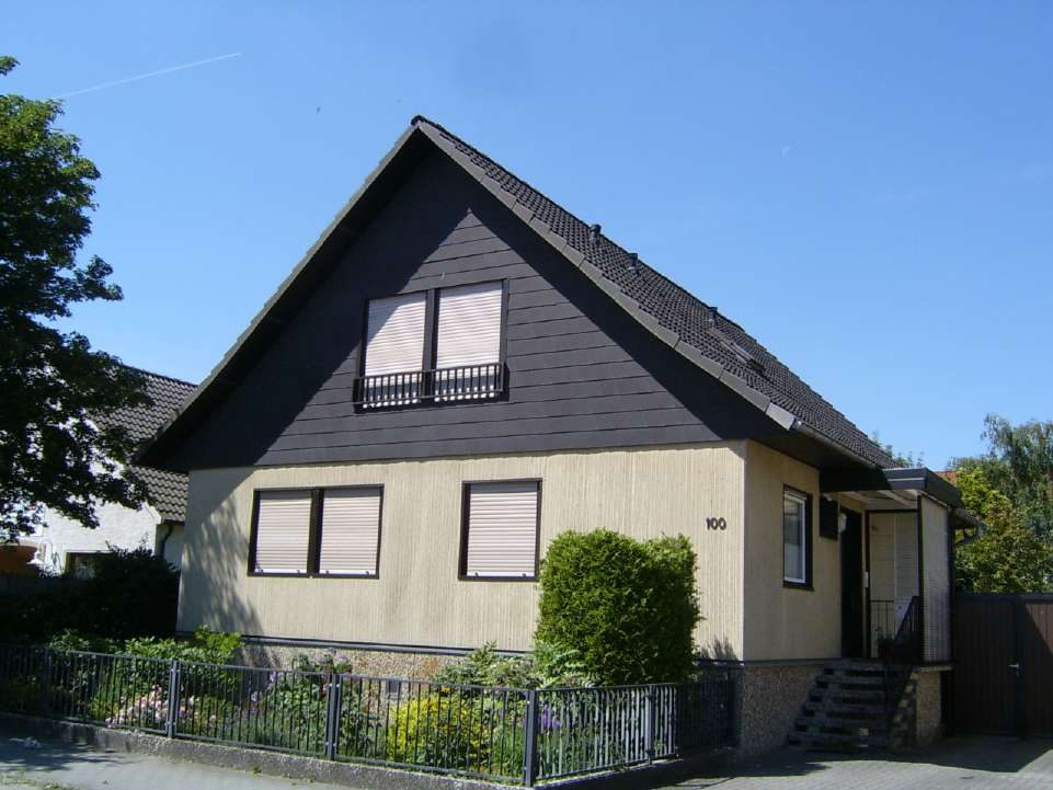 Dasselbe Haus vor der Sanierung mit ungedämmter Putzfassade
